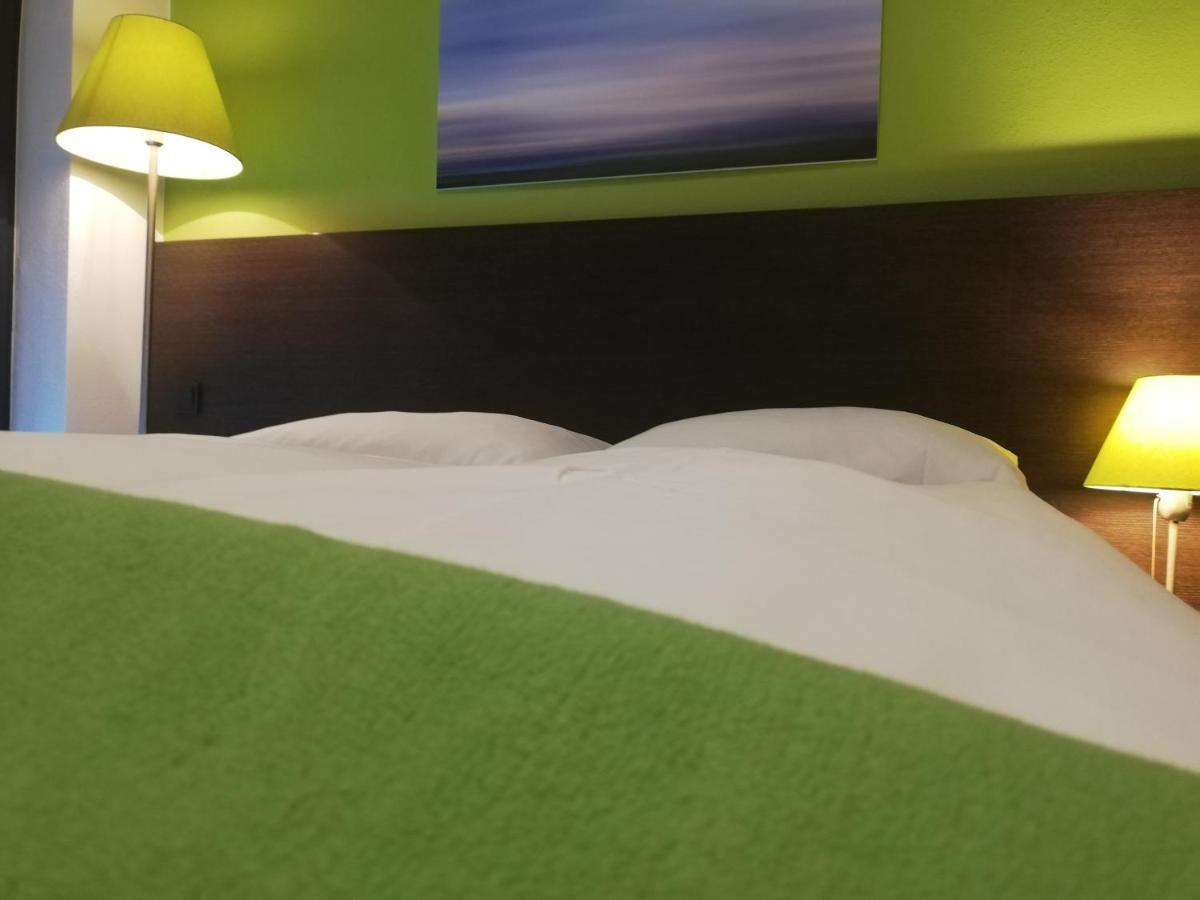Kh Hotel Mit Restaurant Geisenfeld Eksteriør bilde